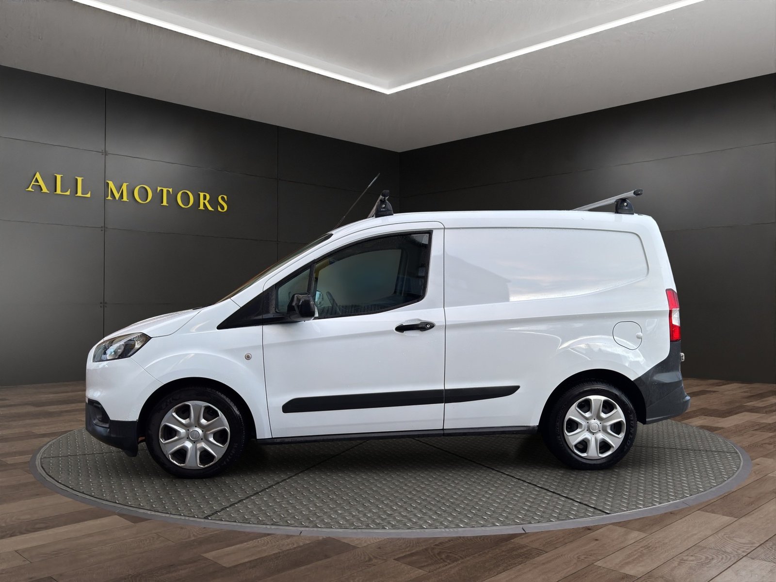 FORD Transit Courier Van 1.0 EcoBoost Trend, Petrol, Second hand / Used, Manual - 3