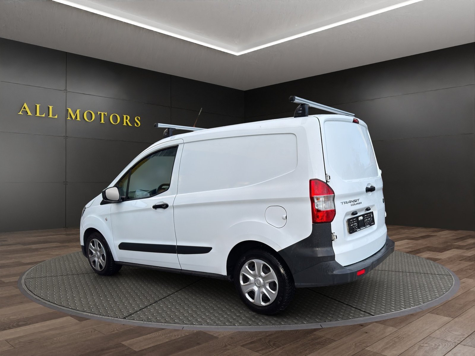 FORD Transit Courier Van 1.0 EcoBoost Trend, Petrol, Second hand / Used, Manual - 4