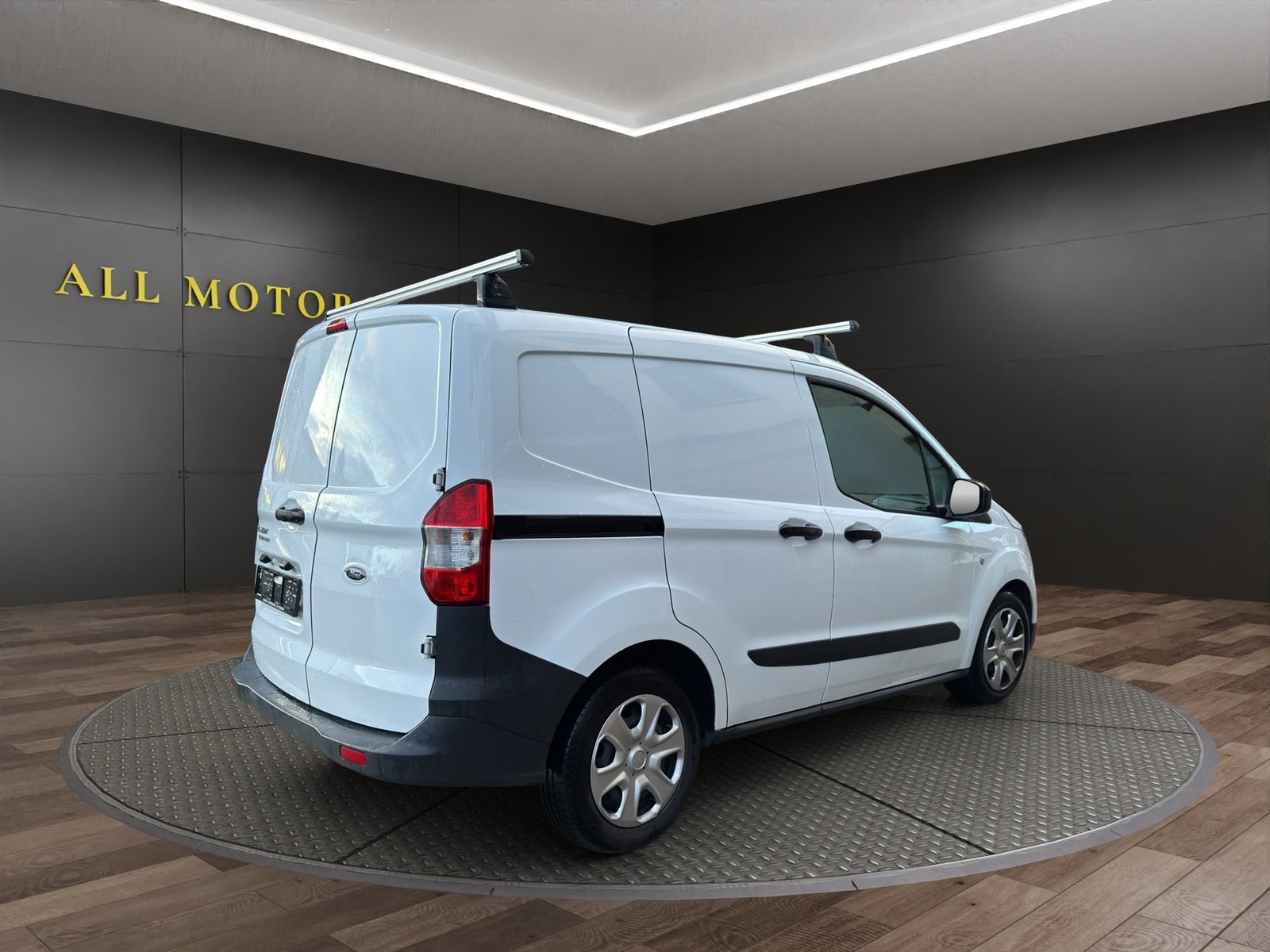 FORD Transit Courier Van 1.0 EcoBoost Trend, Petrol, Second hand / Used, Manual - 6