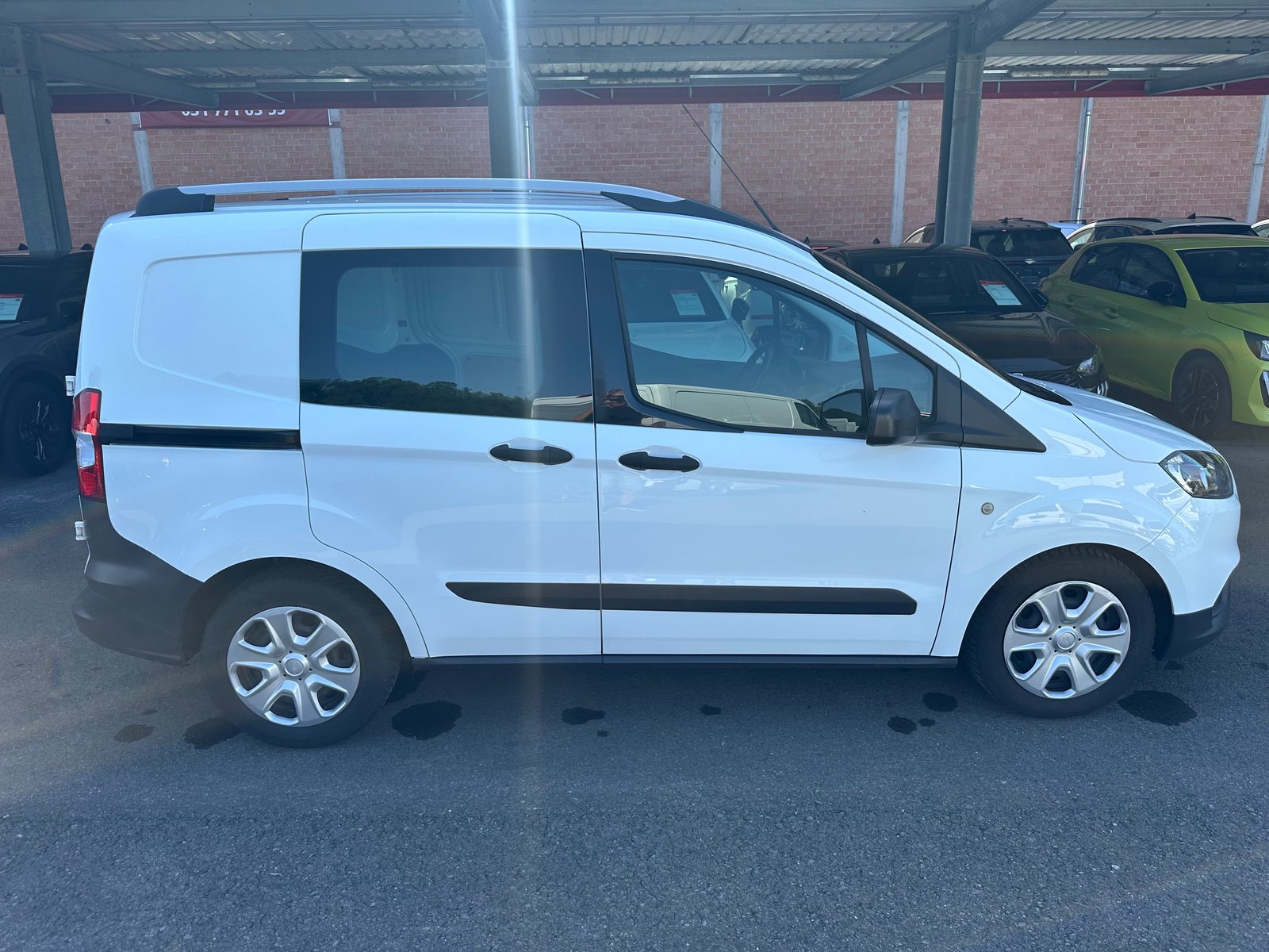 FORD Transit Courier Van 1.0 EcoBoost Trend, Petrol, Second hand / Used, Manual - 2