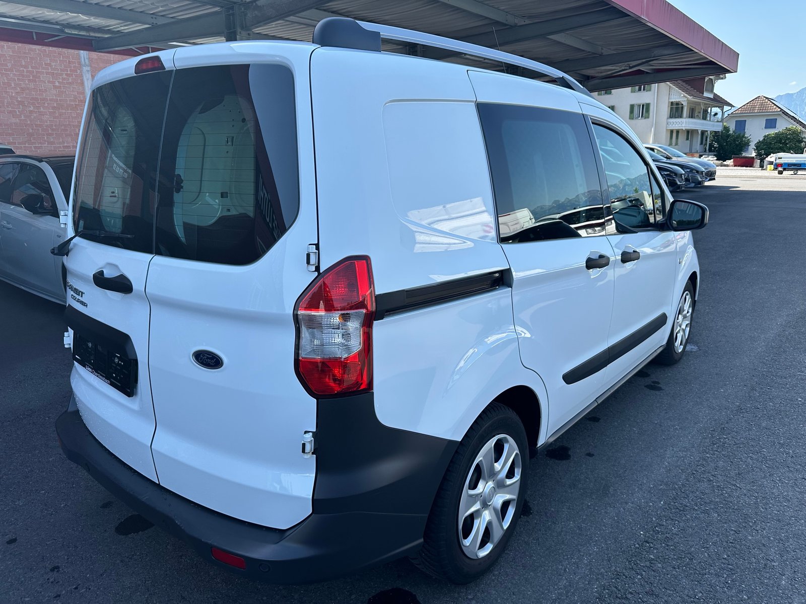FORD Transit Courier Van 1.0 EcoBoost Trend, Petrol, Second hand / Used, Manual - 3