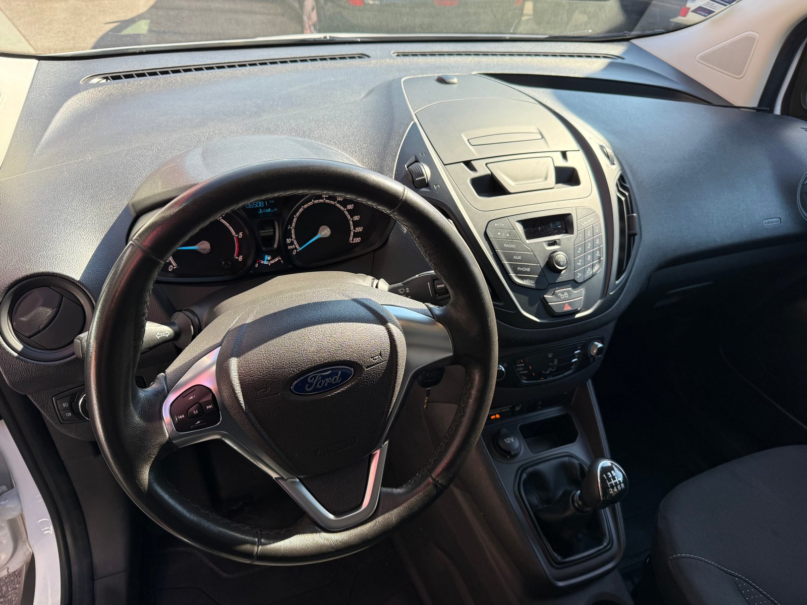 FORD Transit Courier Van 1.5 TDCi Trend, Diesel, Second hand / Used, Manual - 4