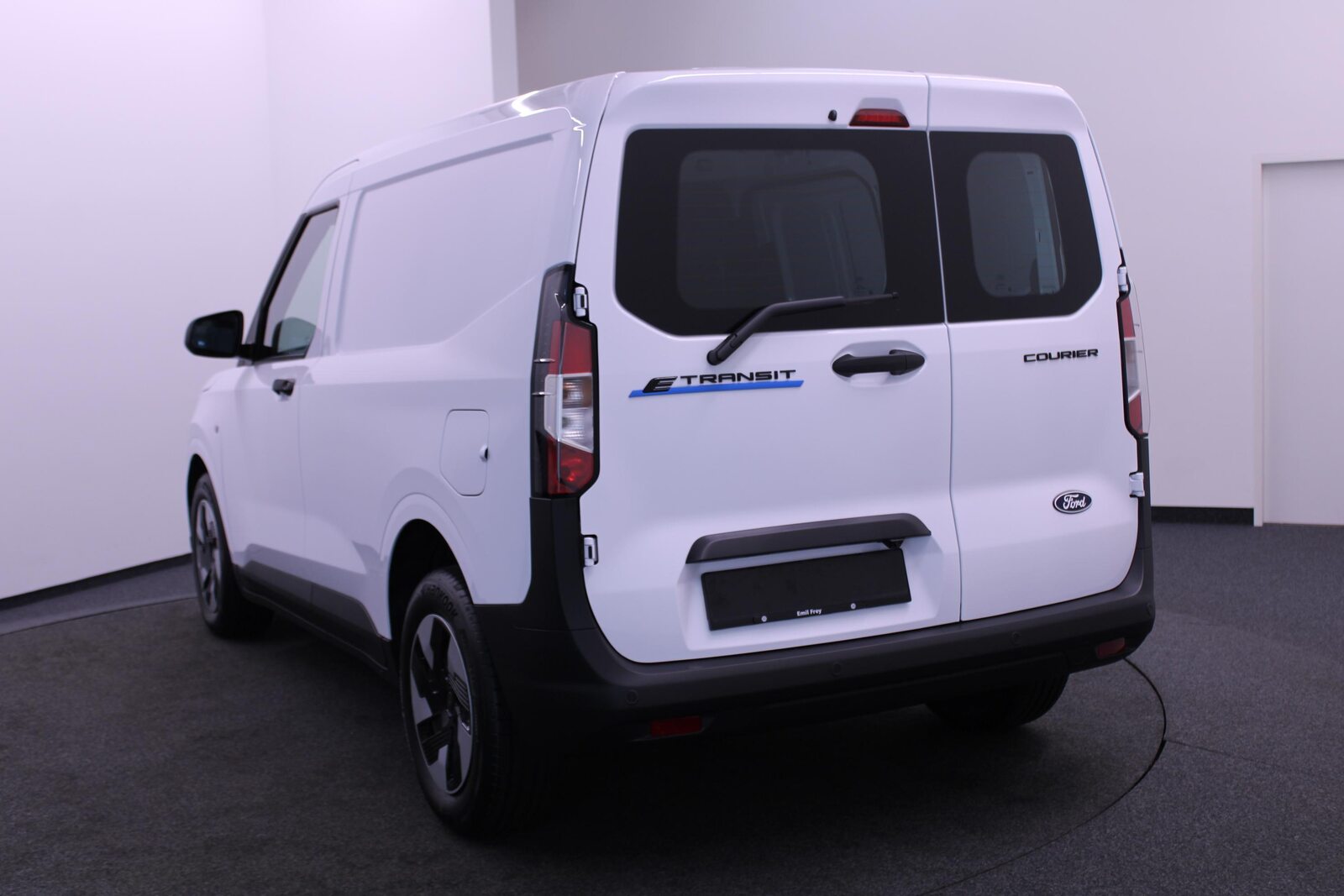 FORD E-Transit Courier Van Trend, Elektro, Vorführwagen, Automatik - 3