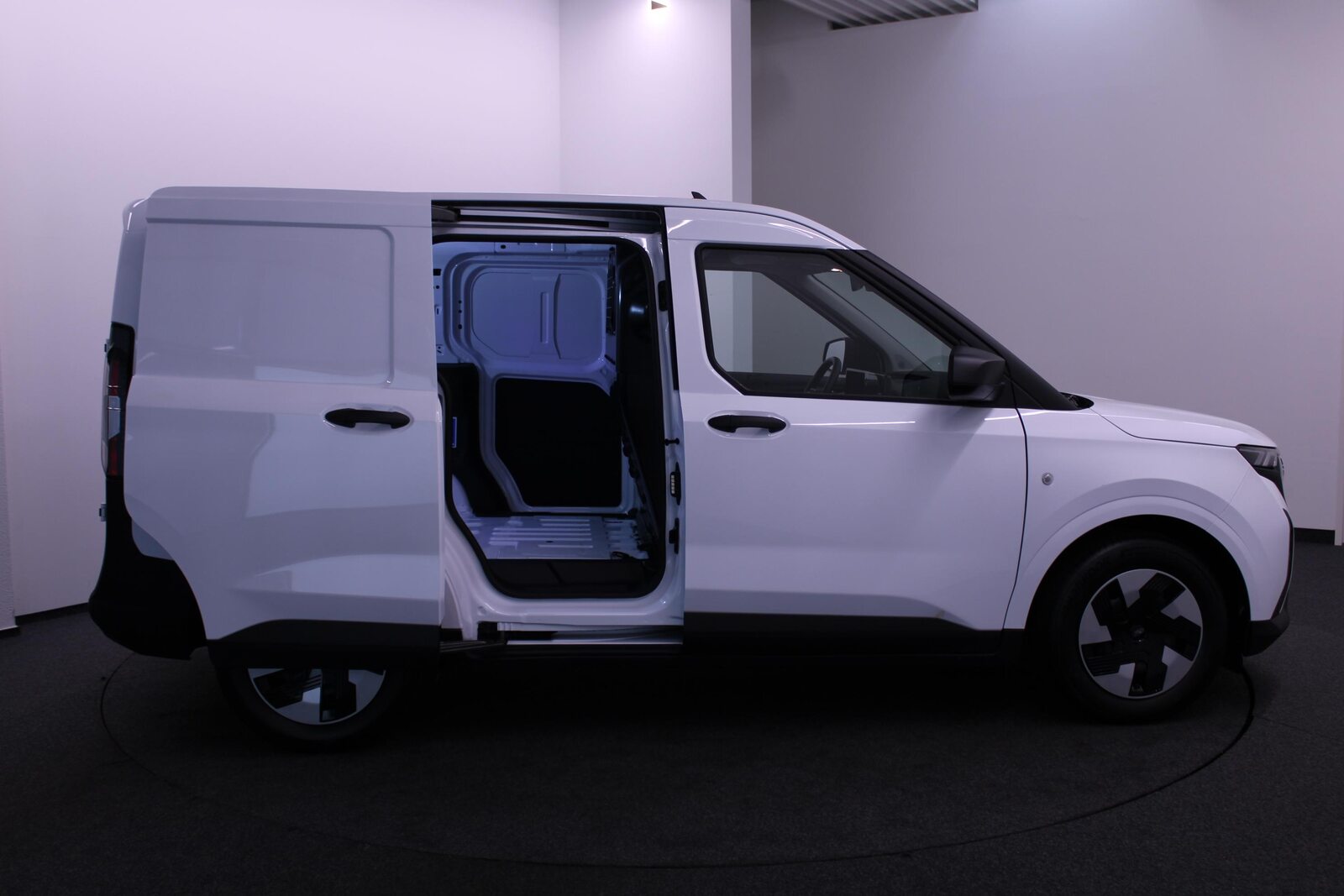 FORD E-Transit Courier Van Trend, Elektro, Vorführwagen, Automatik - 5