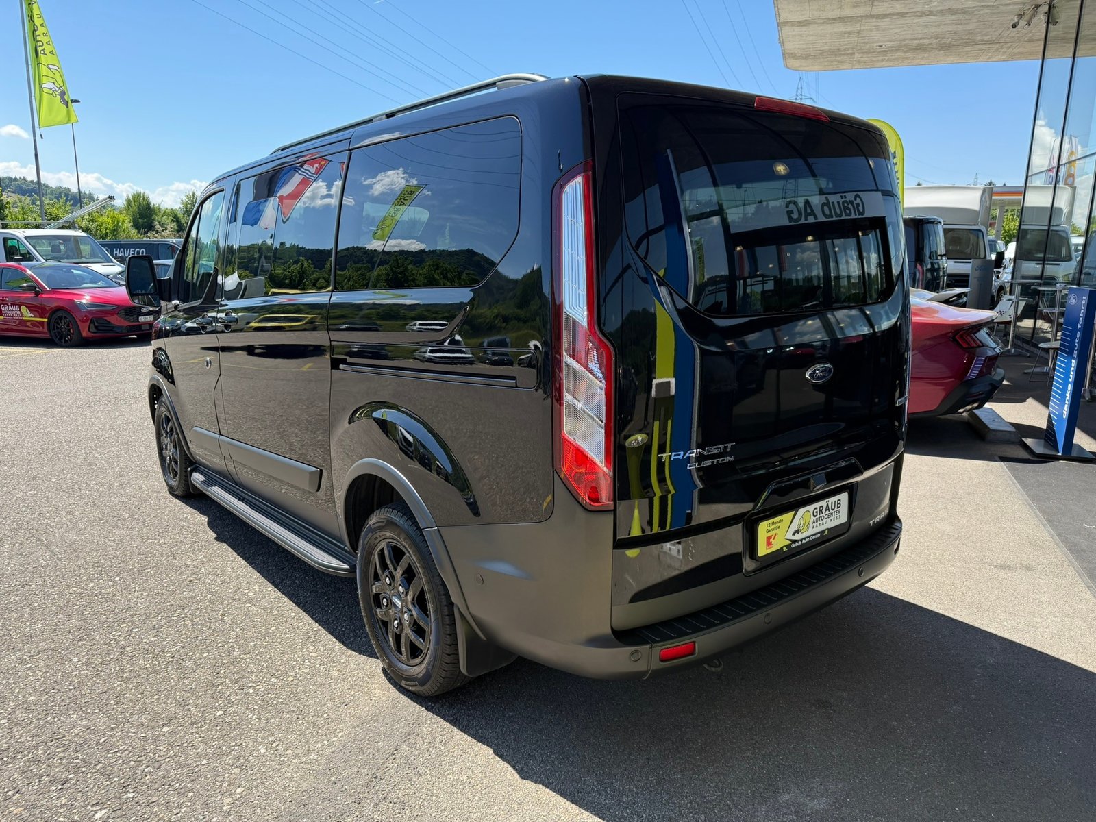 FORD Transit Custom 340 L1H1 Trail HEV2, Mild-Hybrid Diesel/Electric, Second hand / Used, Manual - 5