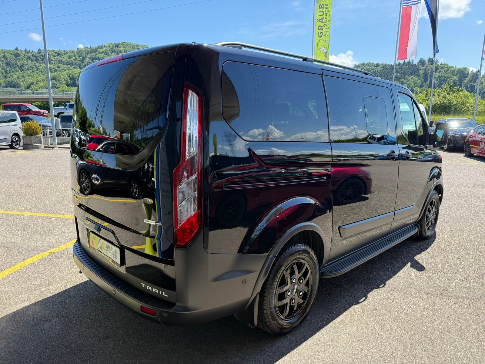 FORD Transit Custom 340 L1H1 Trail HEV2, Mild-Hybrid Diesel/Electric, Second hand / Used, Manual - 6