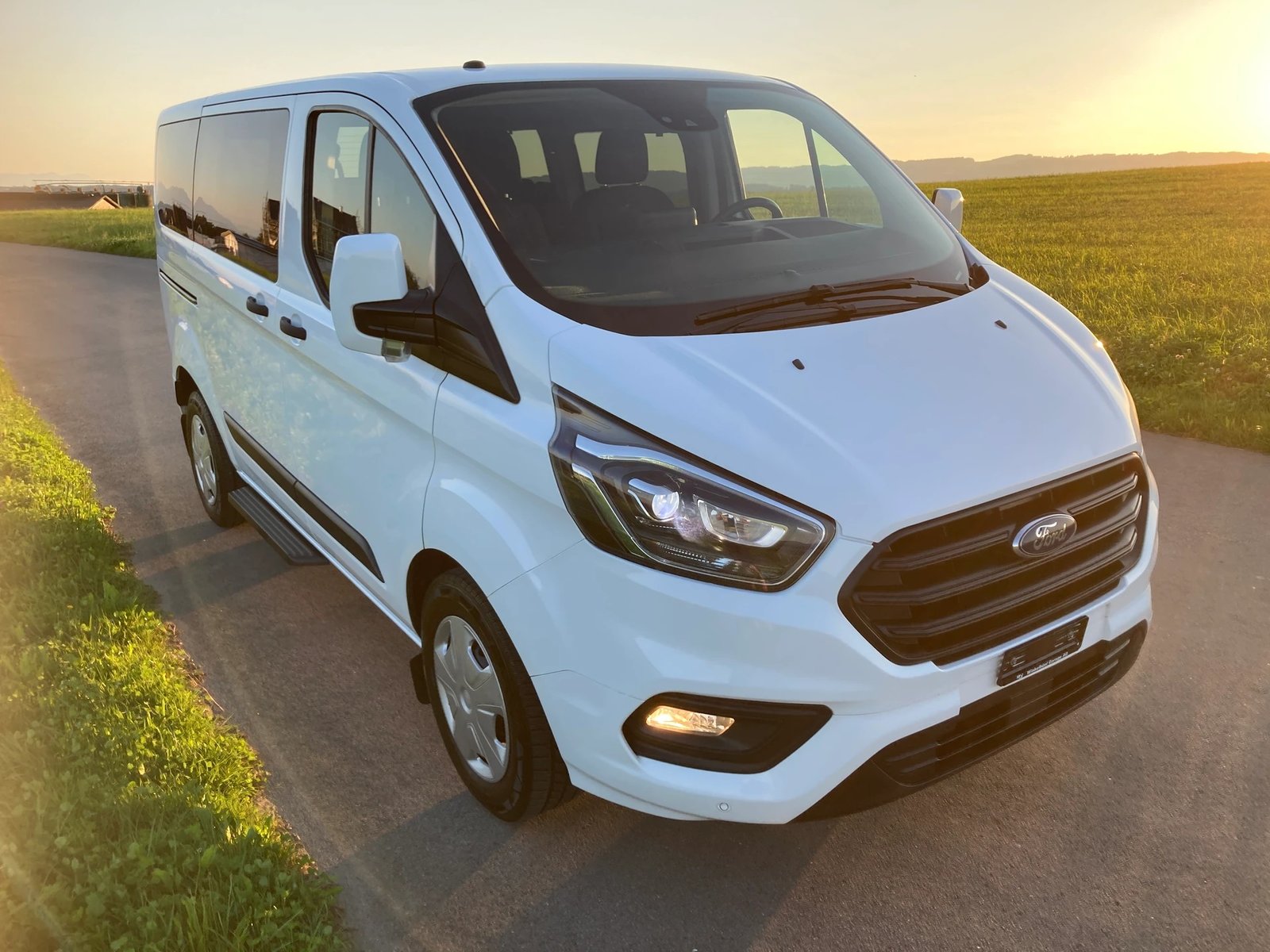 FORD Transit Custom 320 L1H1 Trend 9 Sitzer, Diesel, Second hand / Used, Manual - 2