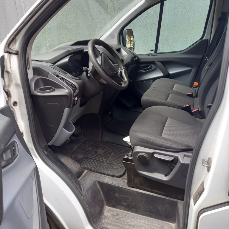 FORD TRANSIT CUSTOM 2.2 TDCi 100 Ambiente, Diesel, Second hand / Used, Manual - 2