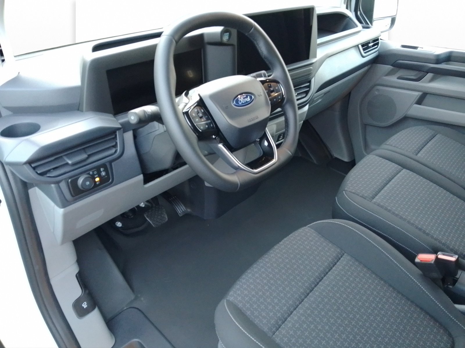 FORD Transit Custom Van 320 L1 2.0 EcoBlue 136 Trend Automat, Diesel, New car, Automatic - 6