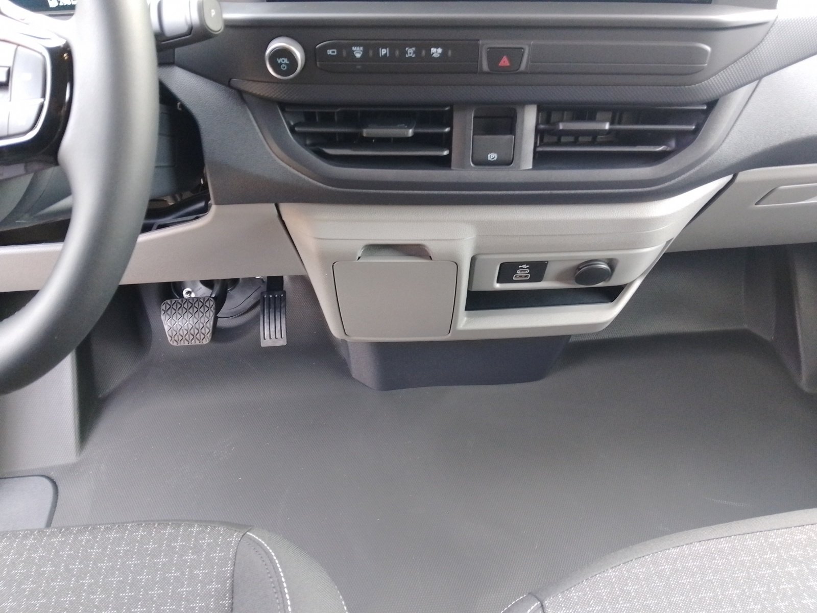FORD Transit Custom Van 320 L1 2.0 EcoBlue 170 Trend, Diesel, Neuwagen, Automatik - 7
