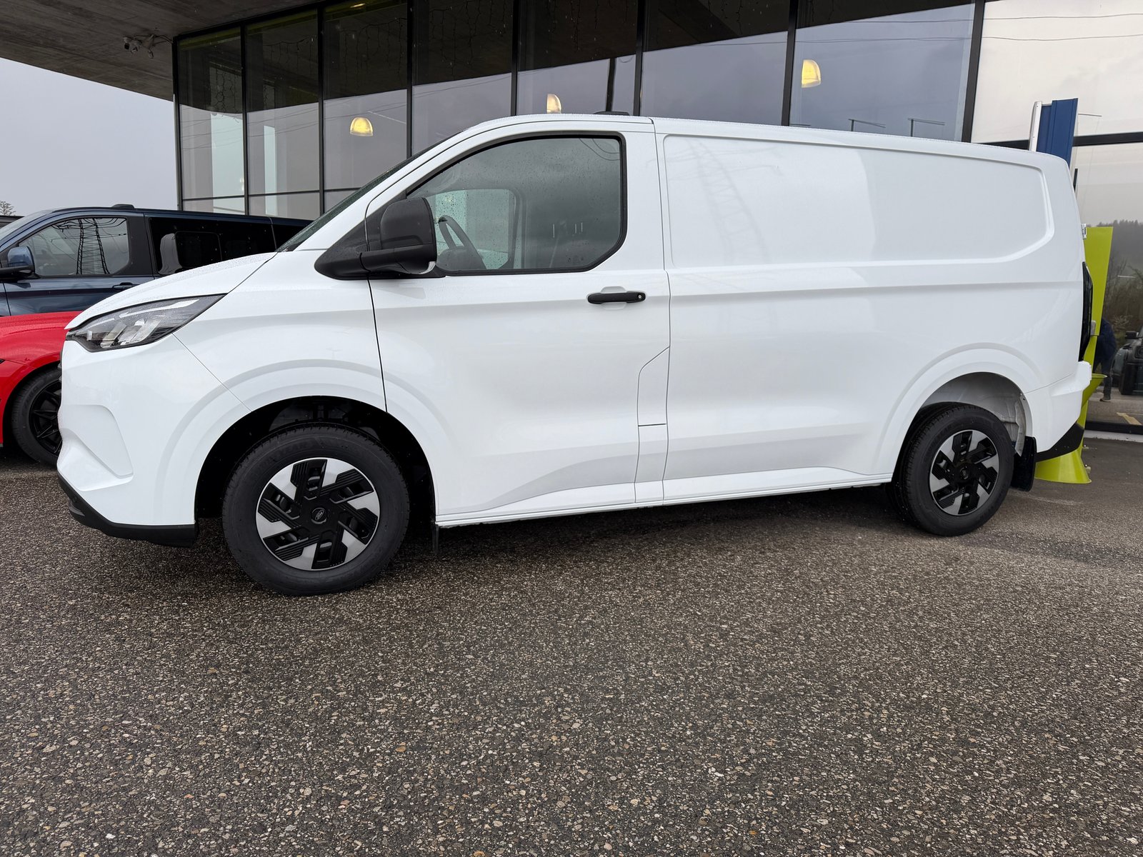 FORD Transit Custom Van PHEV 320 L1H1 Trend Automat, Plug-in-Hybrid Petrol/Electric, New car, Automatic - 4
