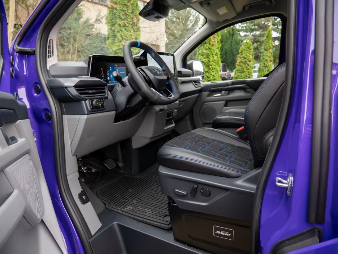 FORD Transit CUSTOM MS-RT 320L1 AWD SHZ NAVI AHK LED, Diesel, New car, Automatic - 4