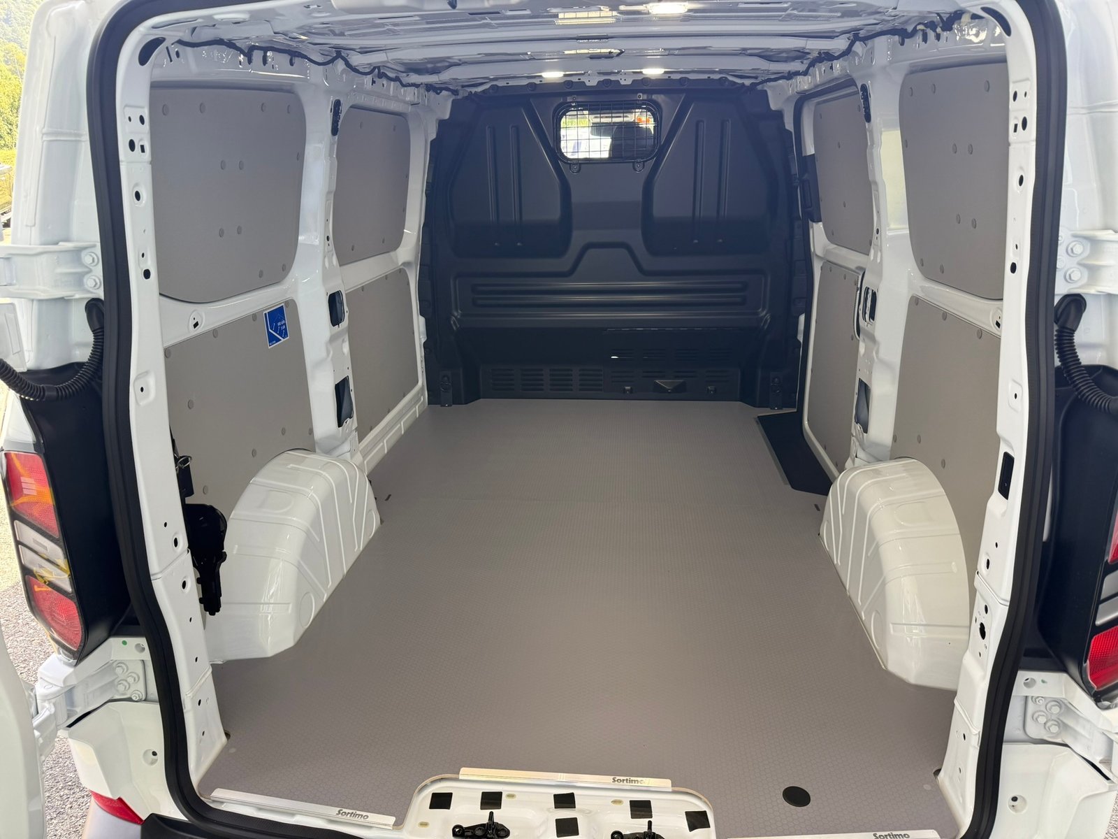 FORD Transit Custom Van 280 L1H1 Trend 6 Gang manuell - Sond, Diesel, Voiture nouvelle, Manuelle - 7