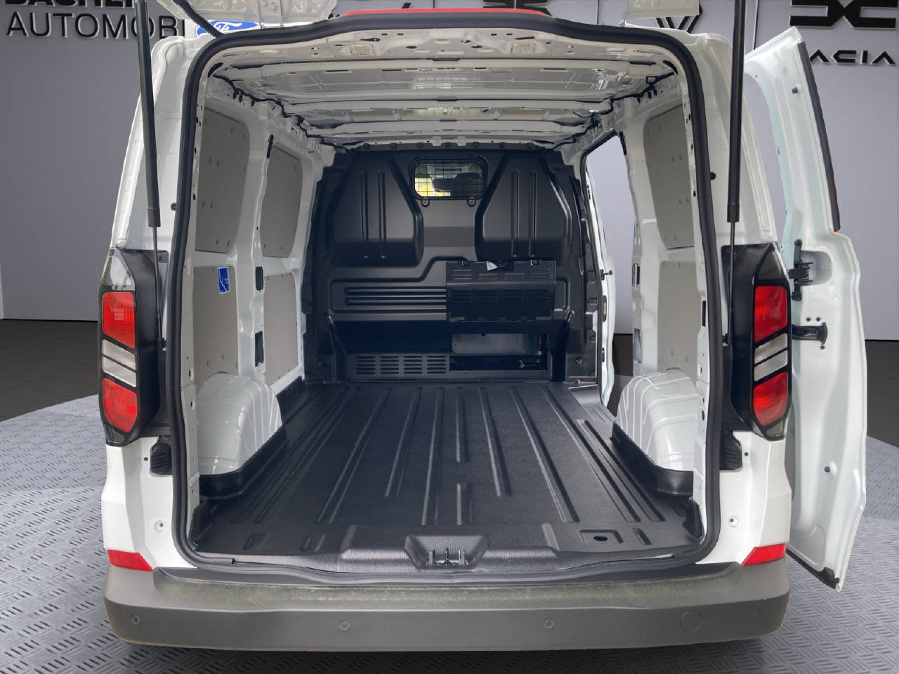 FORD Transit Custom Van 320 L1 2.0 EcoBlue 136 PS Trend, Diesel, Neuwagen, Automatik - 6