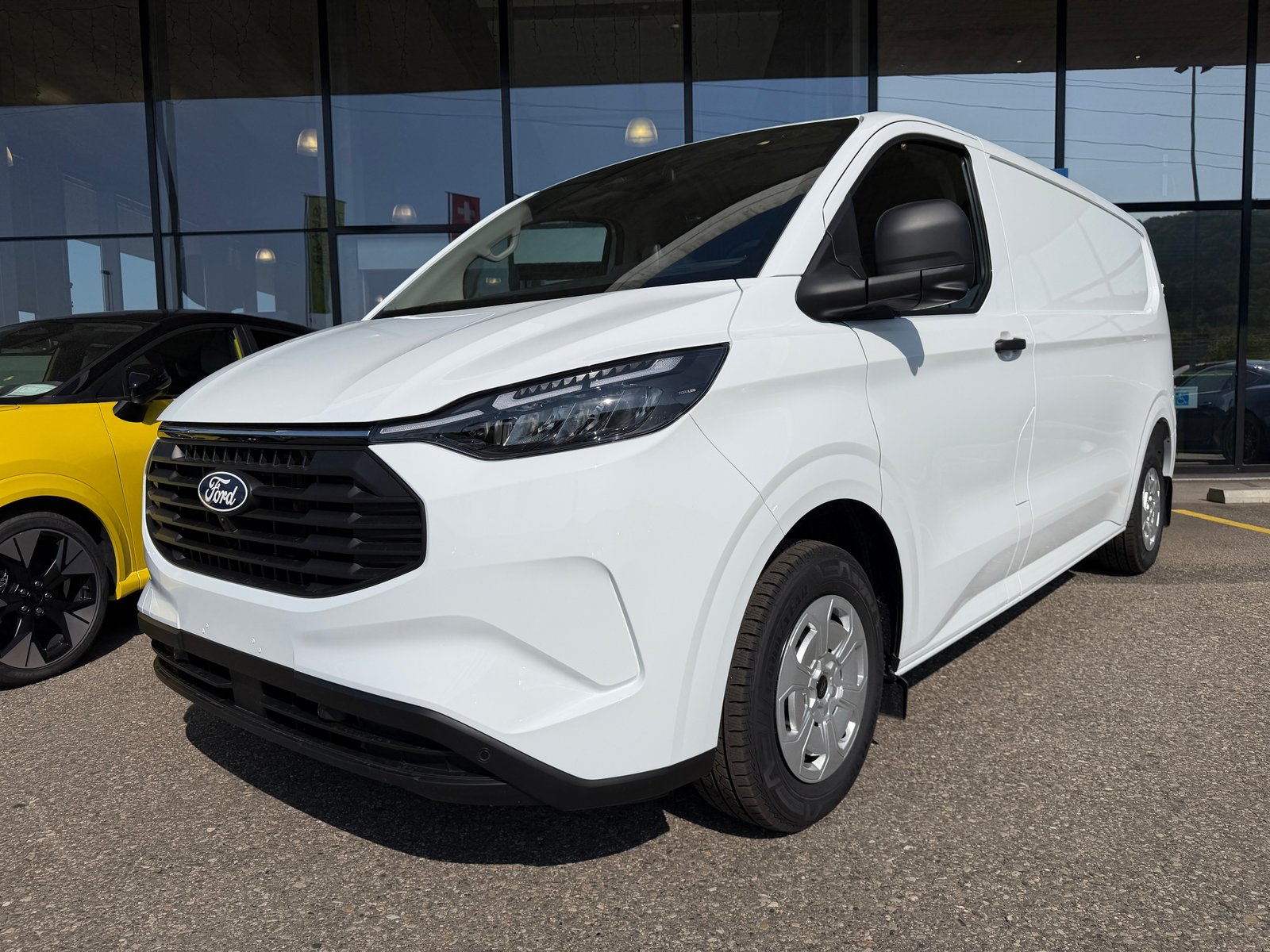 FORD Transit Custom Van PHEV 320 L2H1 Trend Automat