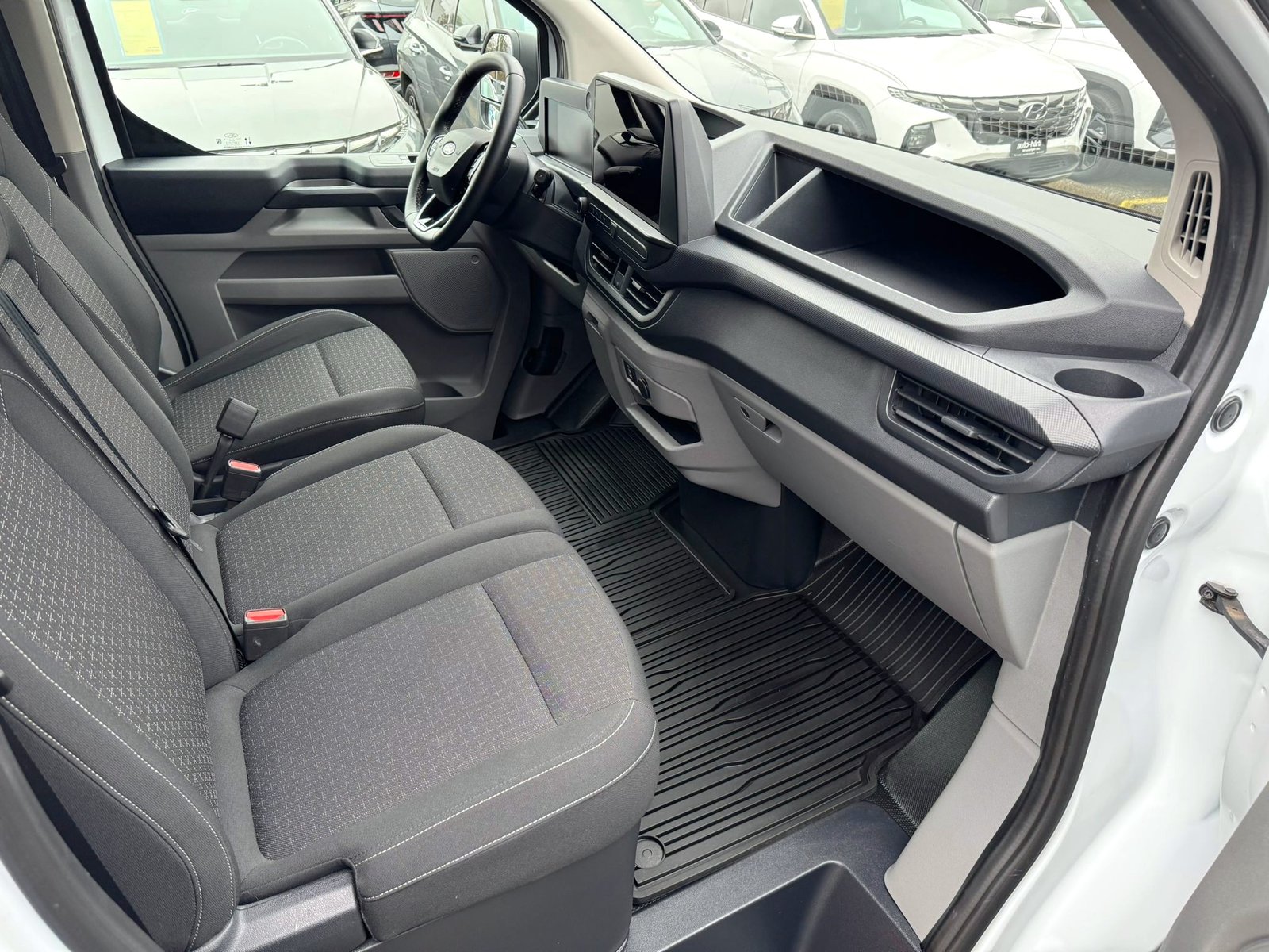 FORD Tr. Cust 320L2 Tre A 4x4, Diesel, Occasion / Gebraucht, Automatik - 6