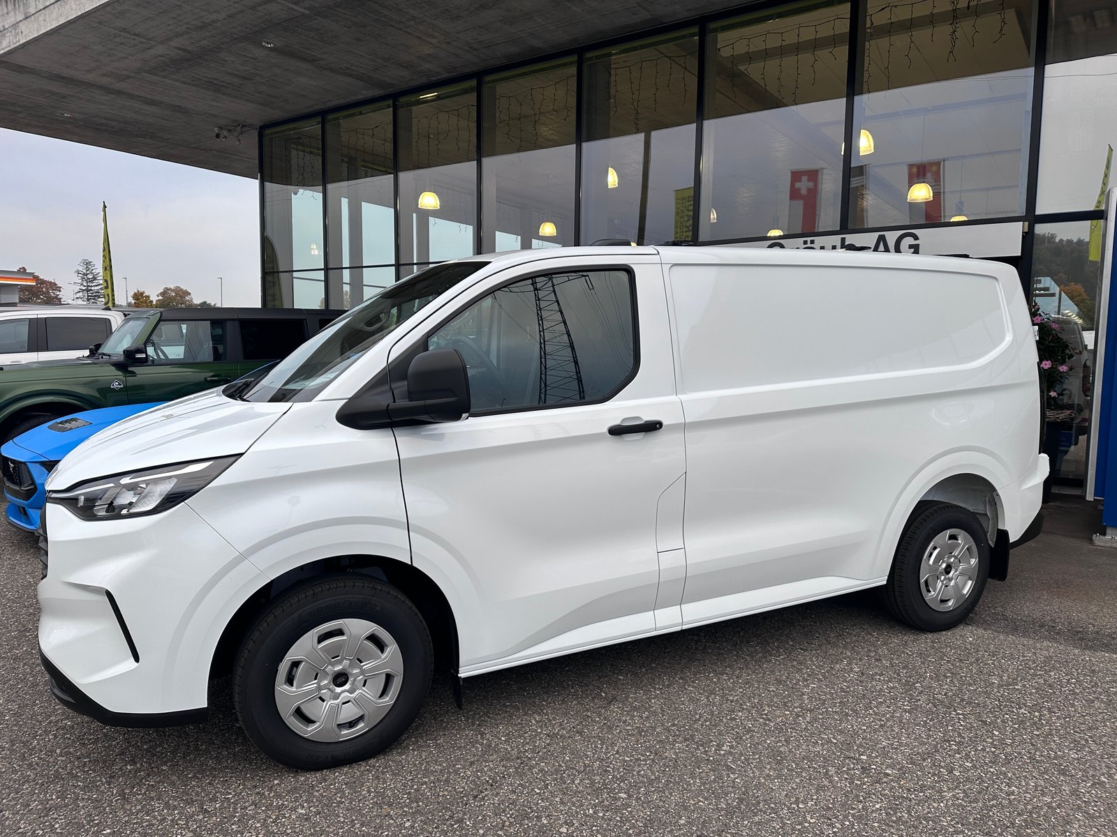 FORD Transit Custom Van 280 L1H1 Trend, Diesel, Second hand / Used, Manual - 4