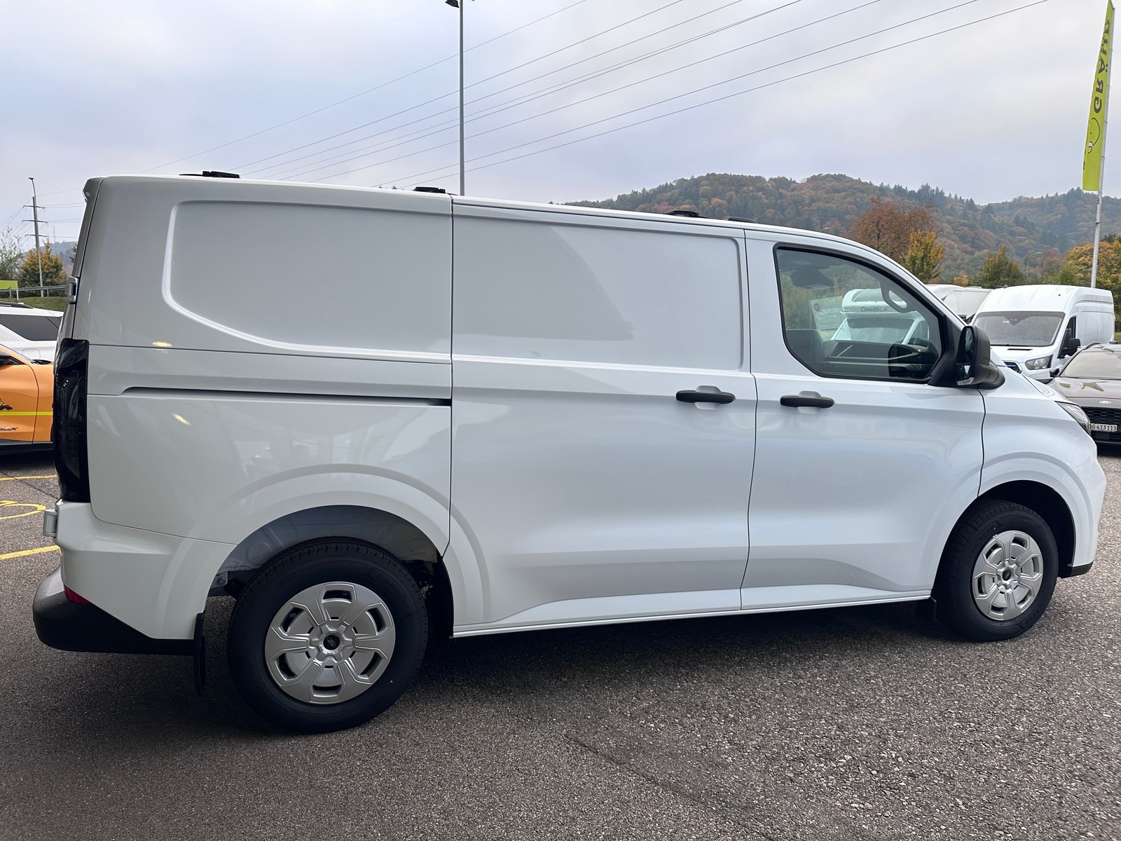 FORD Transit Custom Van 280 L1H1 Trend, Diesel, Second hand / Used, Manual - 6