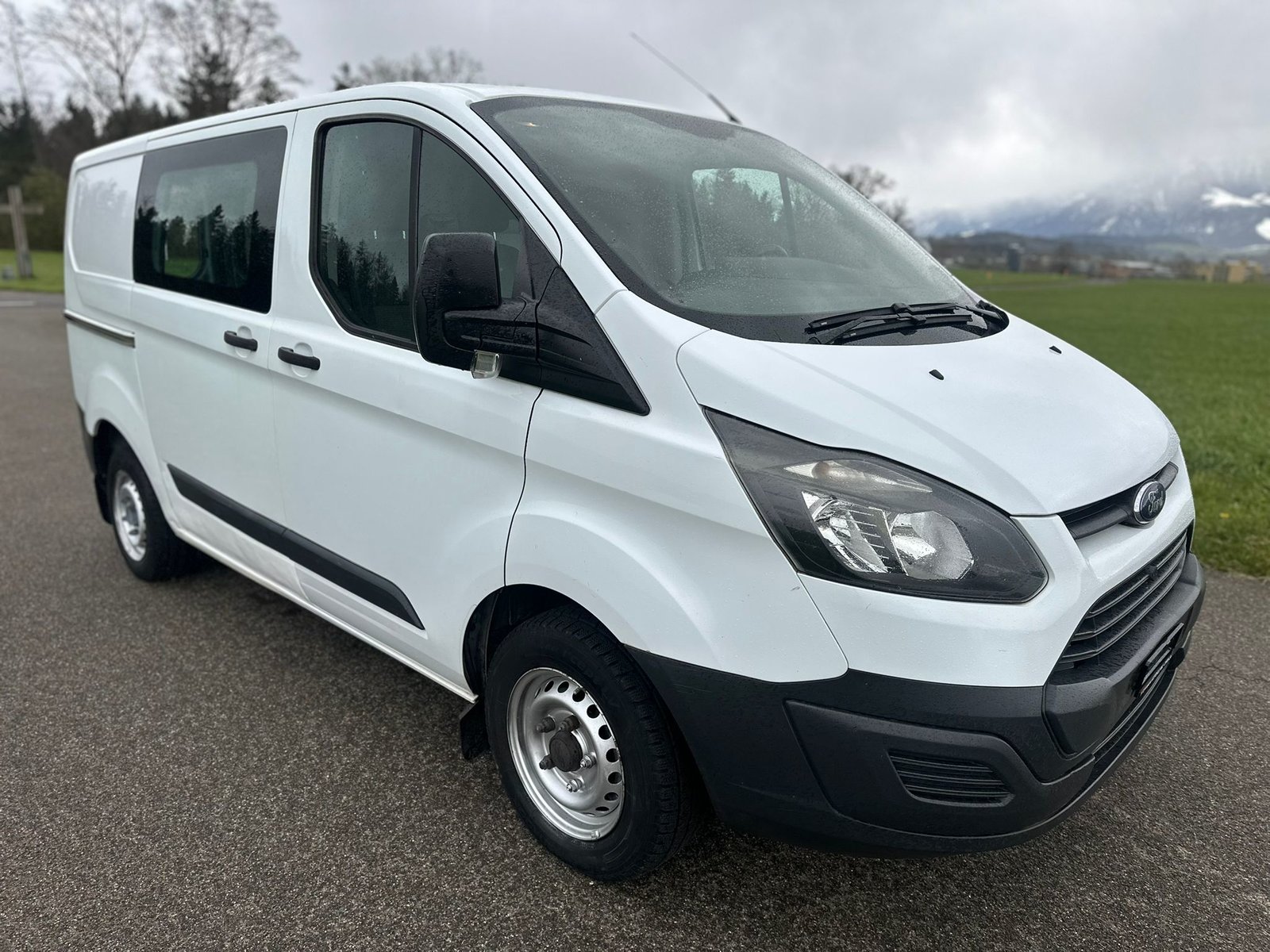 FORD Transit Custom Van 250 L1H1 Startup, Diesel, Second hand / Used, Manual - 4