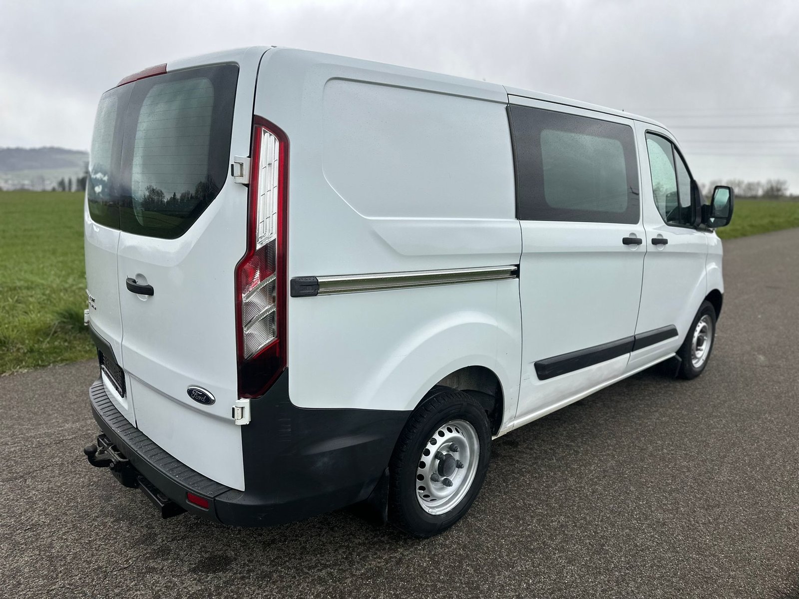FORD Transit Custom Van 250 L1H1 Startup, Diesel, Second hand / Used, Manual - 6