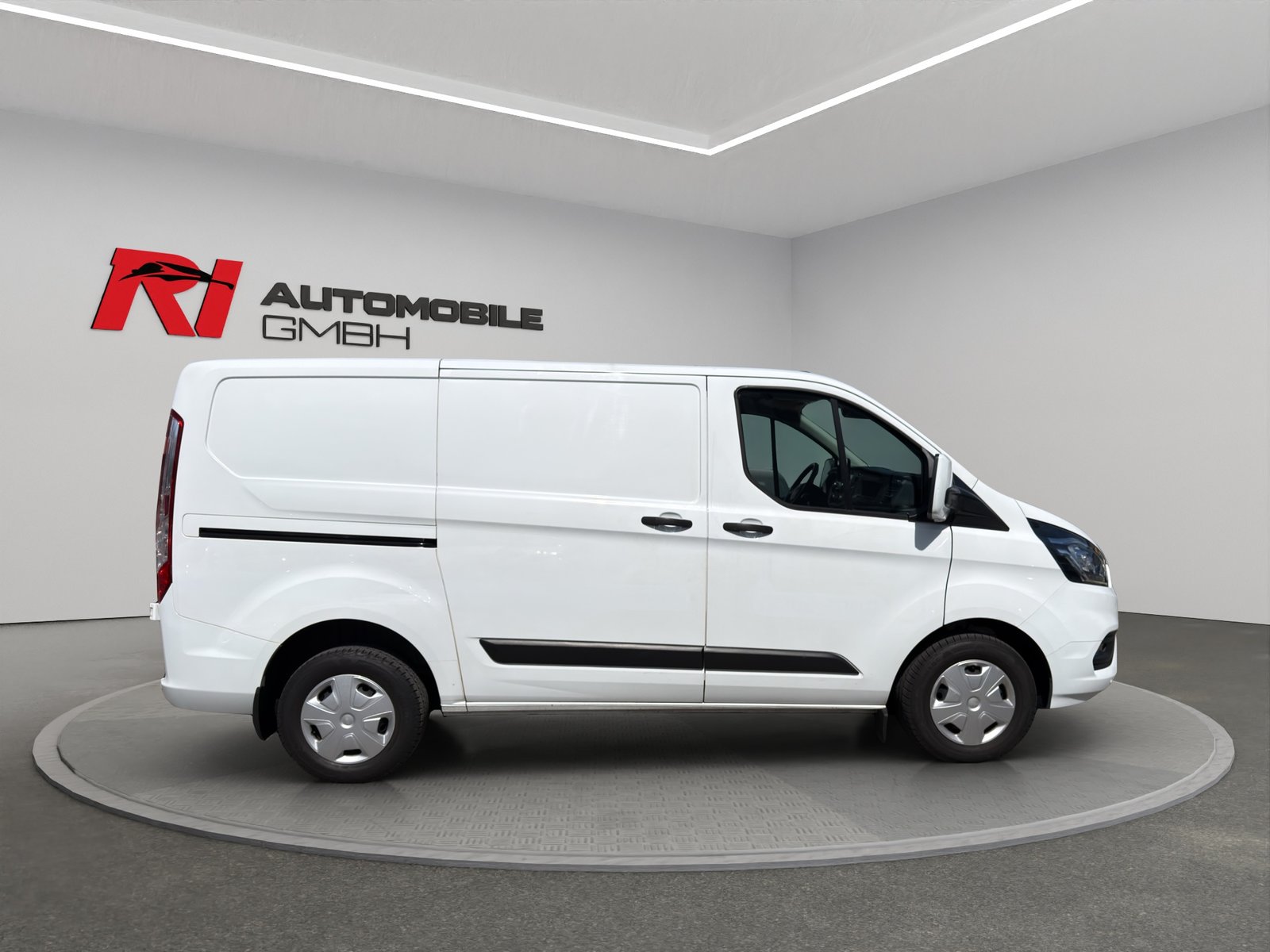 FORD Transit Custom Van 280 L1H1 Ambiente, Diesel, Second hand / Used, Manual - 3