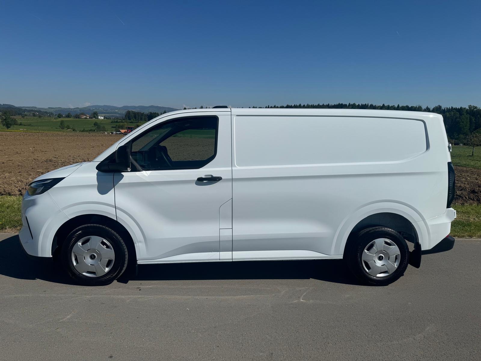 FORD Transit Custom Van 320 L1H1 Trend, Diesel, Second hand / Used, Manual - 3