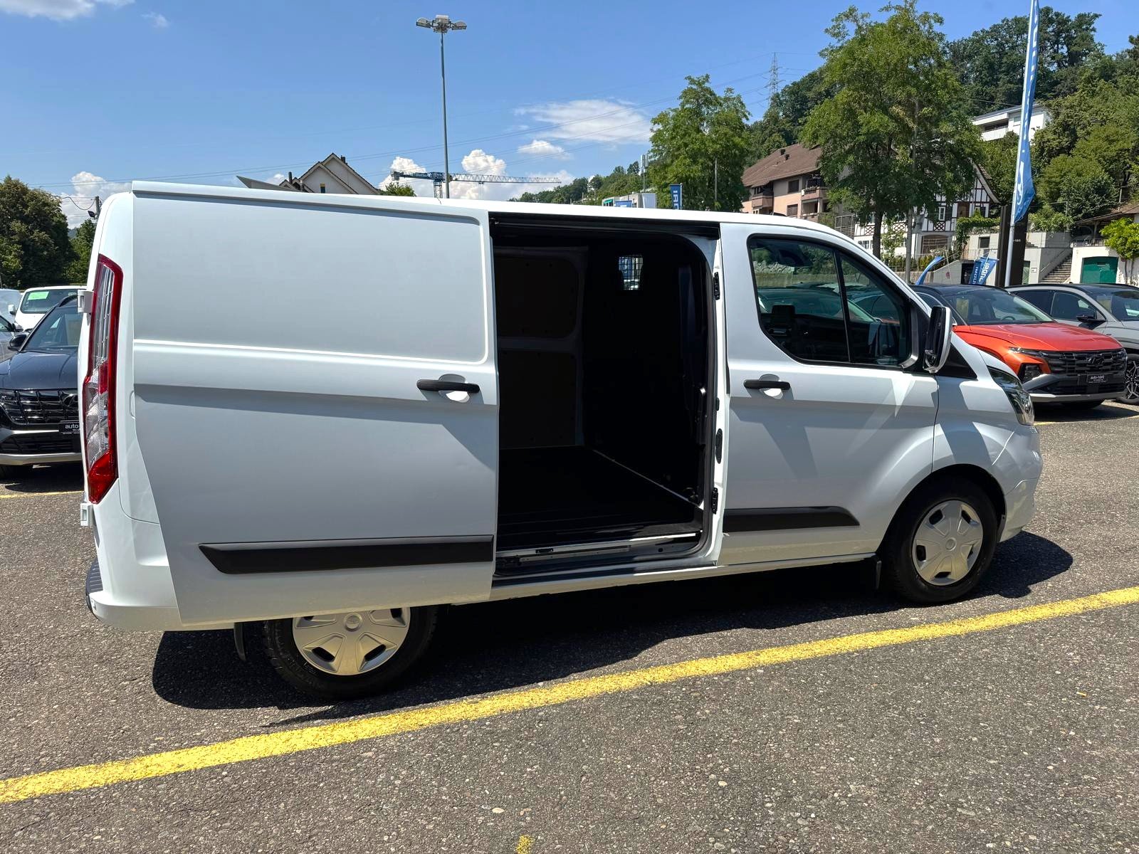 FORD Transit Cust 300 L1 Tre A, Diesel, Occasion / Gebraucht, Automatik - 7