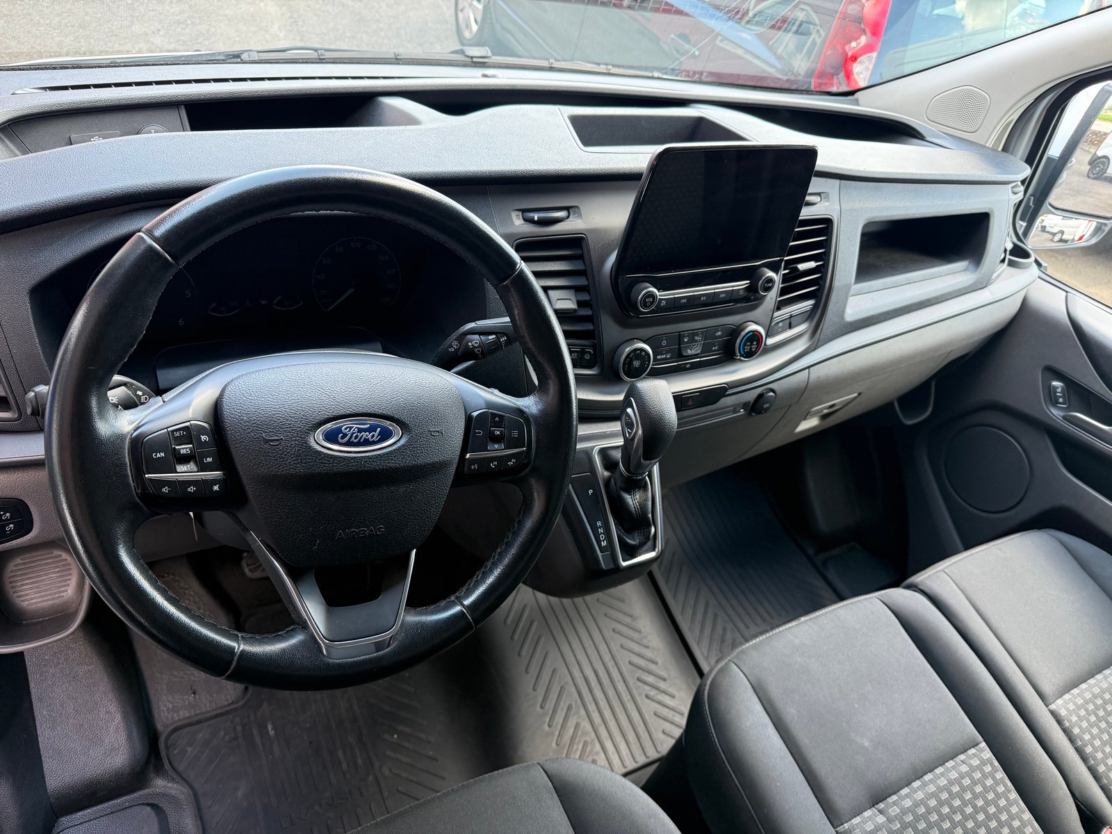 FORD Transit Custom Van 280 L1H1 Trend A, Diesel, Occasion / Gebraucht, Automatik - 3