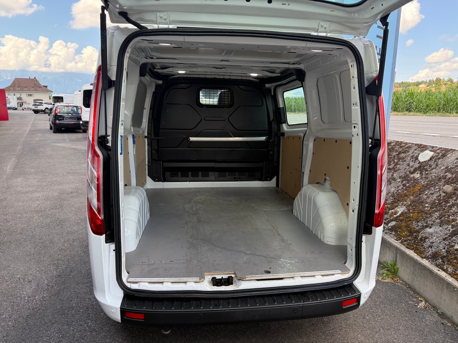 FORD Transit Custom Van 280 L1H1 Trend A, Diesel, Occasion / Gebraucht, Automatik - 4