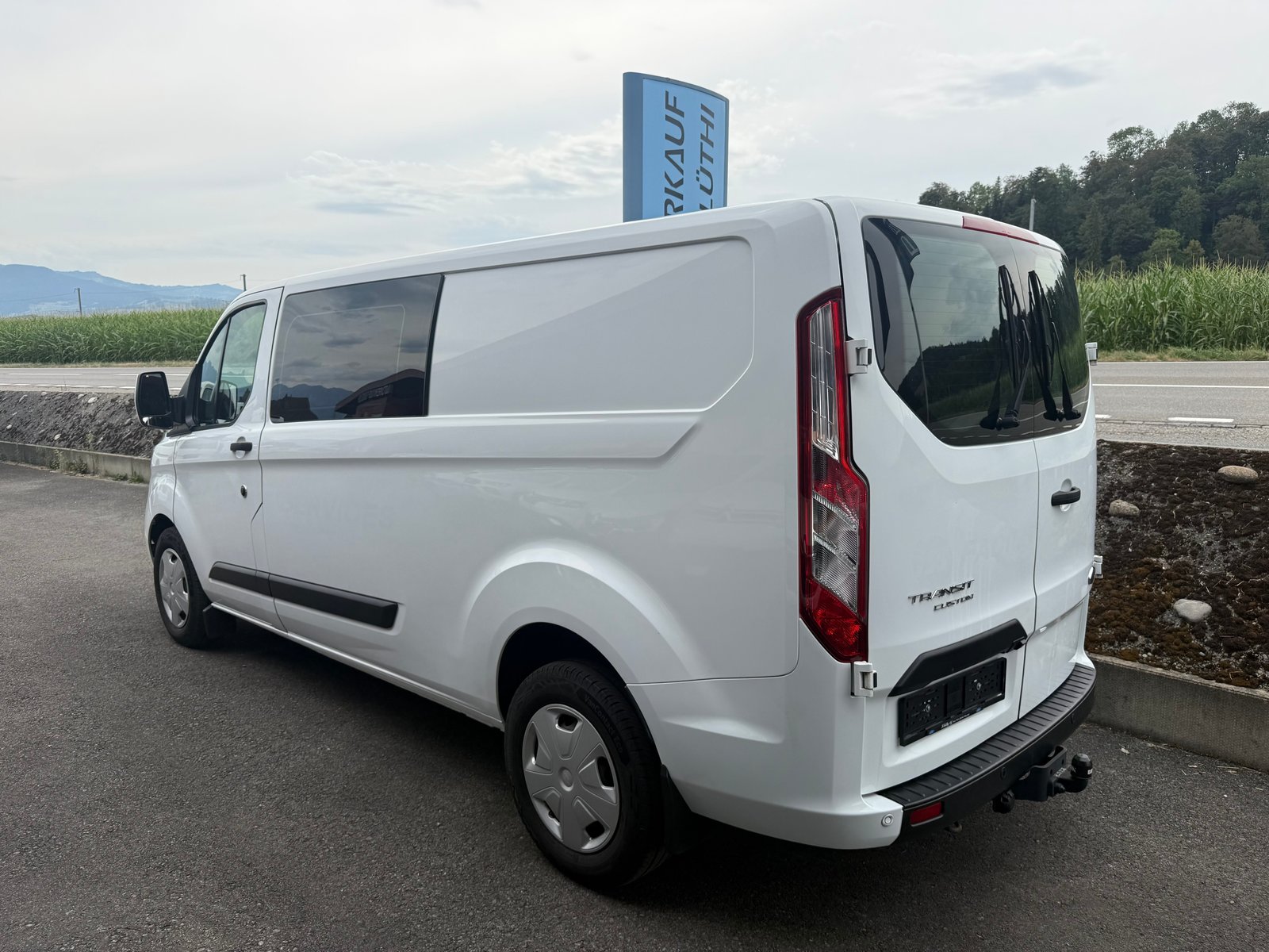FORD Transit Custom Van 320 L2H1 DK Trend 6 Plätzer, Diesel, Occasion / Gebraucht, Handschaltung - 2