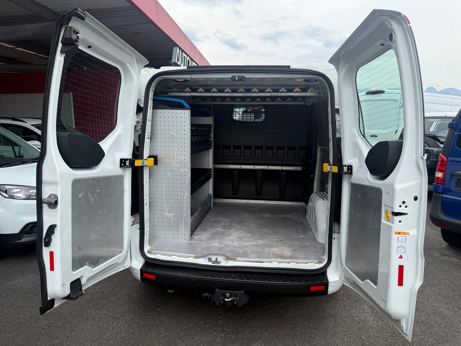 FORD Transit Custom Van 320 L2H1 DK Trend 6 Plätzer, Diesel, Occasion / Gebraucht, Handschaltung - 7