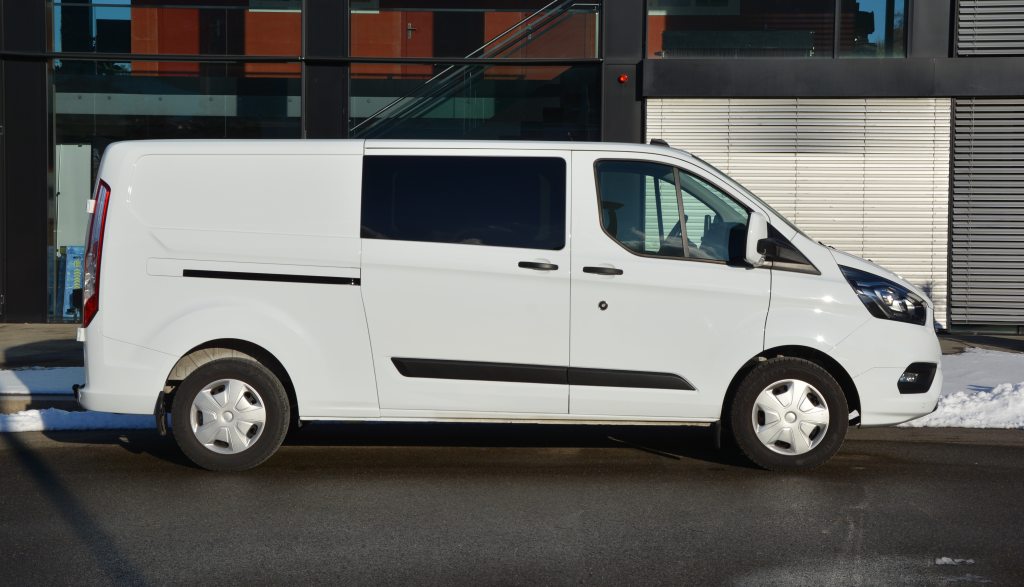 FORD TRANSIT CUSTOM 2.0 TDCi 130 Trend, Diesel, Second hand / Used, Automatic - 2