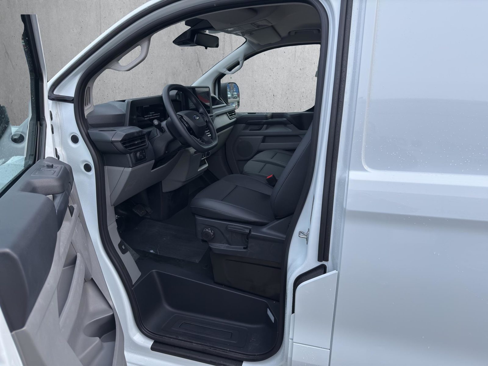 FORD Transit C Van 320 L1 2.0 EcoBlue 170 Trend, Diesel, Voiture nouvelle, Automatique - 7