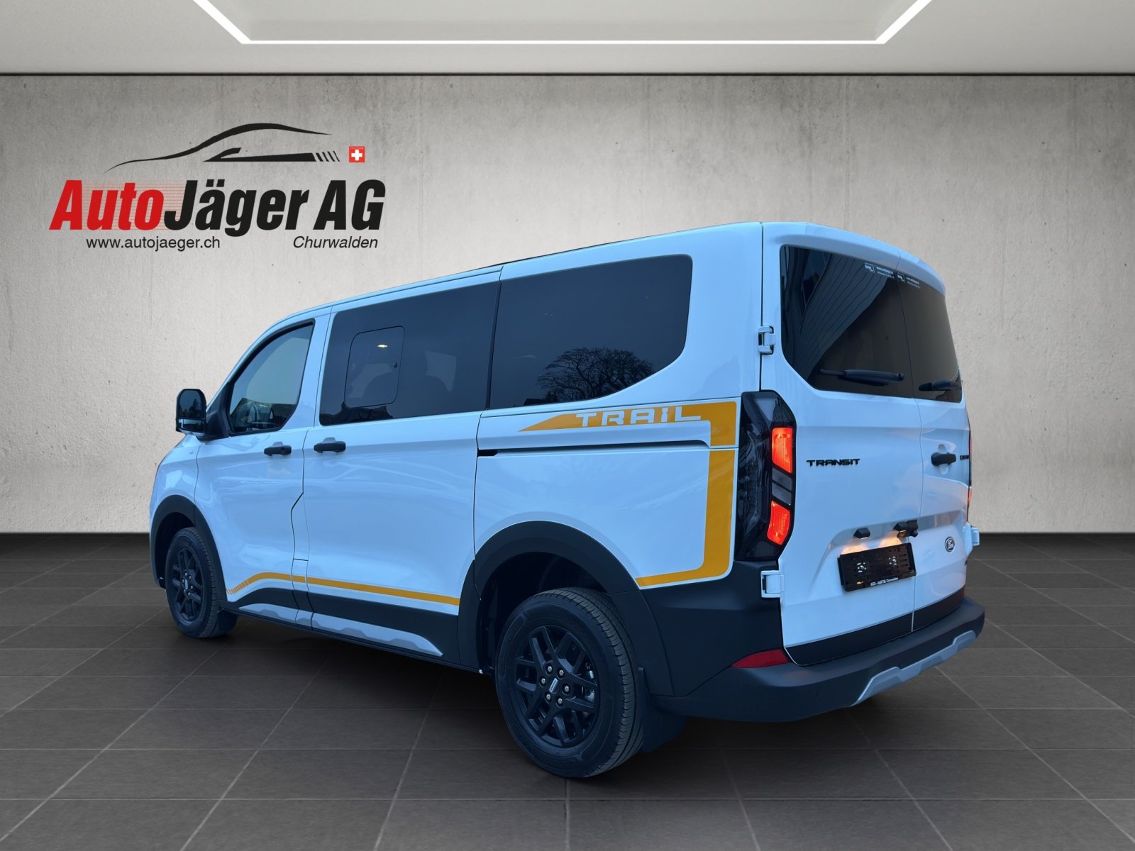 FORD Transit Custom Combi 320 L1H1 Trail Automat 4x4, Diesel, Second hand / Used, Automatic - 4