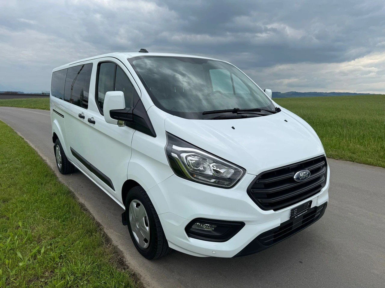 FORD Transit Custom 320 L2H1 Trend 9 Plätzer, Hybride Léger Diesel/Électricité, Occasion / Utilisé, Manuelle - 2