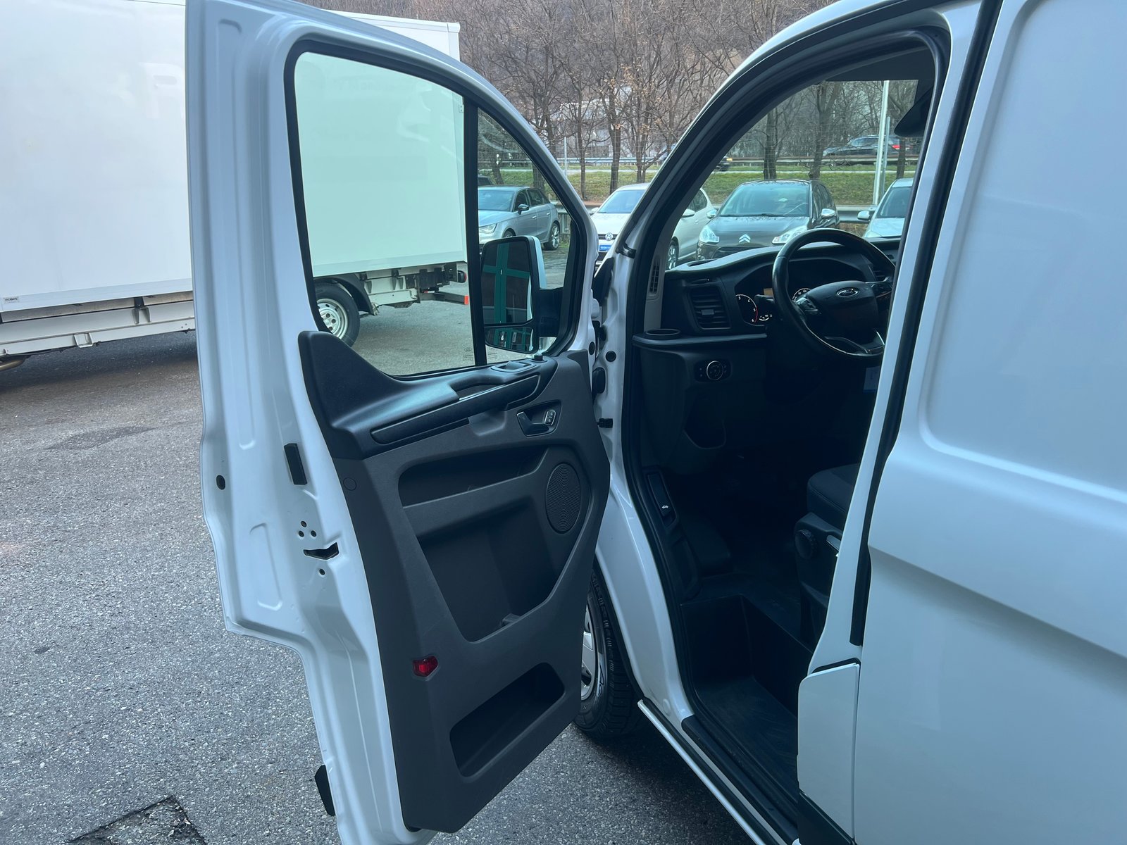 FORD TRANSIT CUSTOM Van 320 L1H1 Ambiente, Diesel, Occasion / Gebraucht, Handschaltung - 5