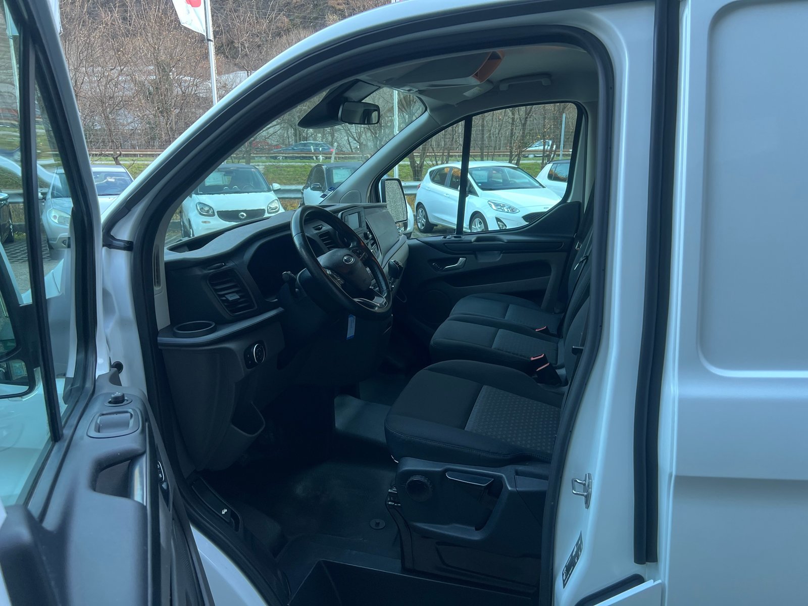 FORD TRANSIT CUSTOM Van 320 L1H1 Ambiente, Diesel, Occasion / Gebraucht, Handschaltung - 6