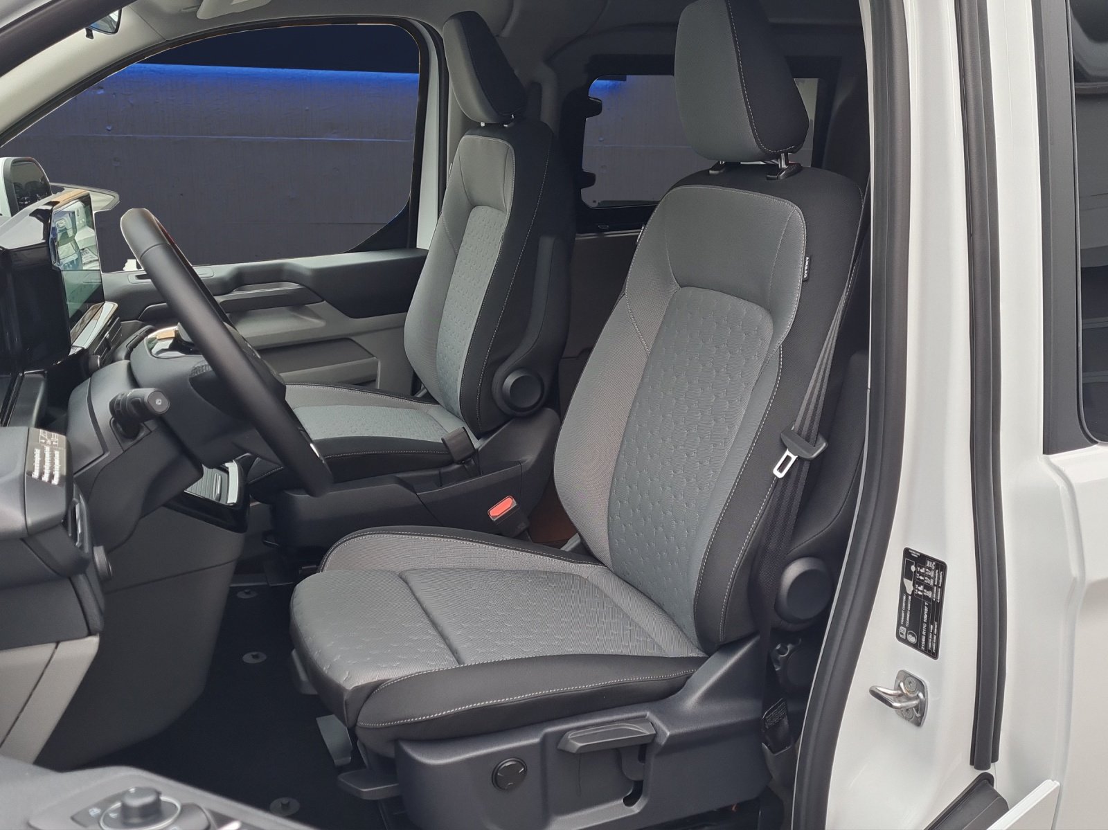 FORD Transit Custom Nugget Camper 320 L1 2.0 EcoBlue 170 PS Titan, Diesel, Auto nuove, Automatico - 7