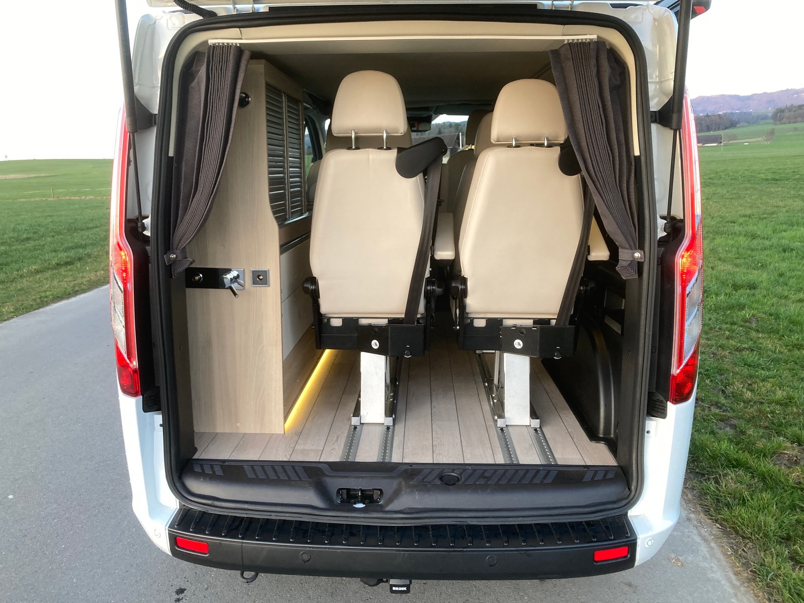 FORD Transit Custom 320 L1H1 Camper A Dreamer Cap Nugget, Diesel, Occasion / Utilisé, Automatique - 6