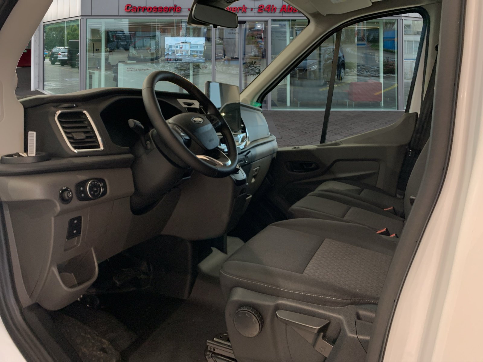 FORD Transit Van 350 L2H2 2.0 EcoBlue 130 Trend, Diesel, Voiture nouvelle, Automatique - 7