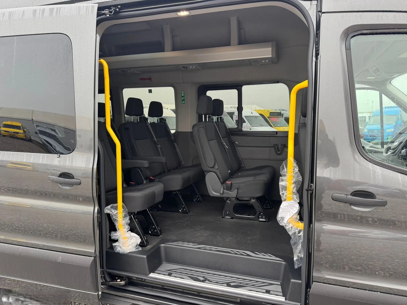 FORD Transit 350 L4 Basis 2.0 TDCi 130 FWD 18 Sitzer, Diesel, New car, Manual - 6