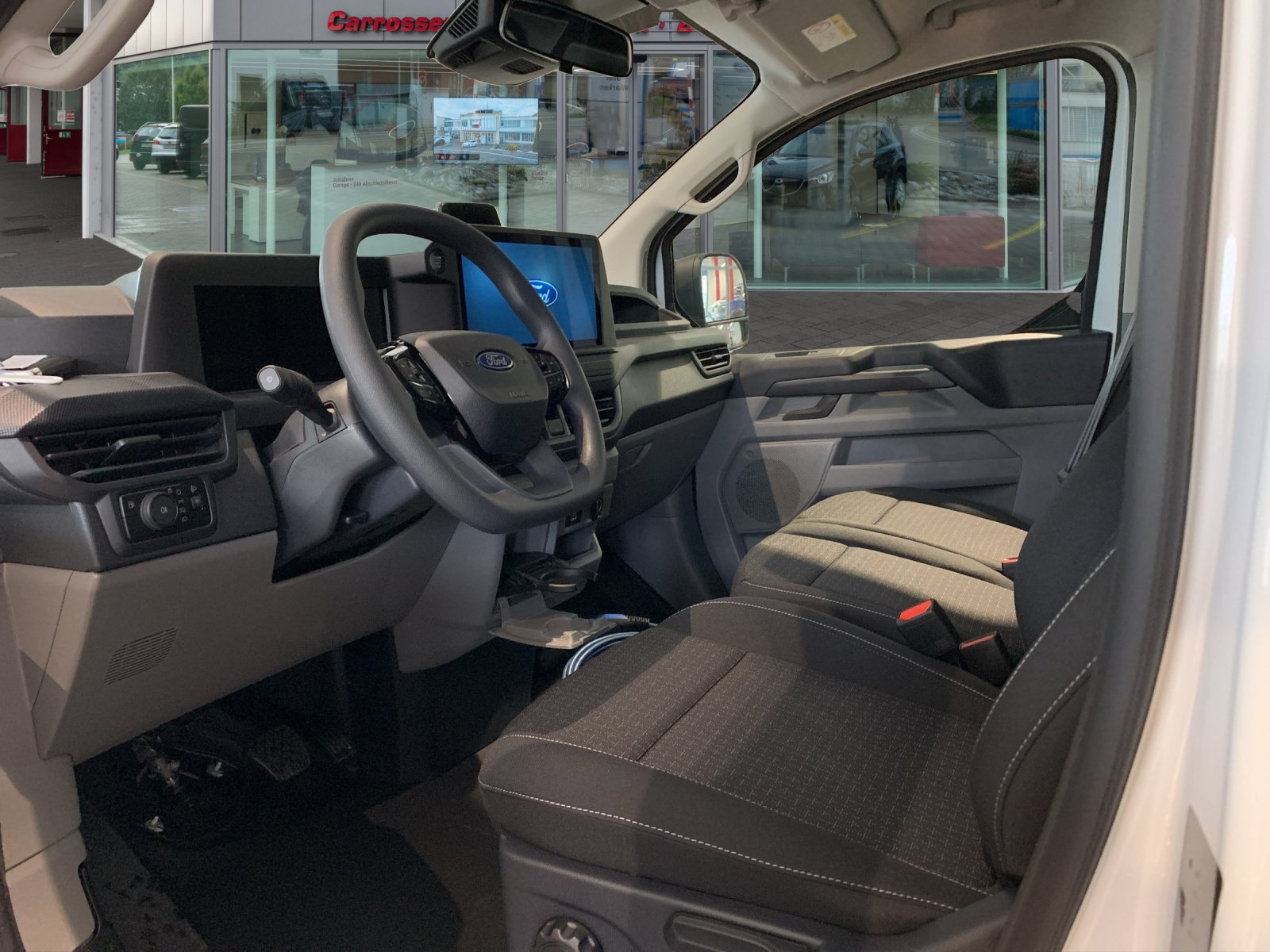 FORD Transit C Van 320 L1 2.5 Duratec 233 Trend PHEV, Hybride Rechargeable Essence/Électricité, Voiture nouvelle, Automatique - 7