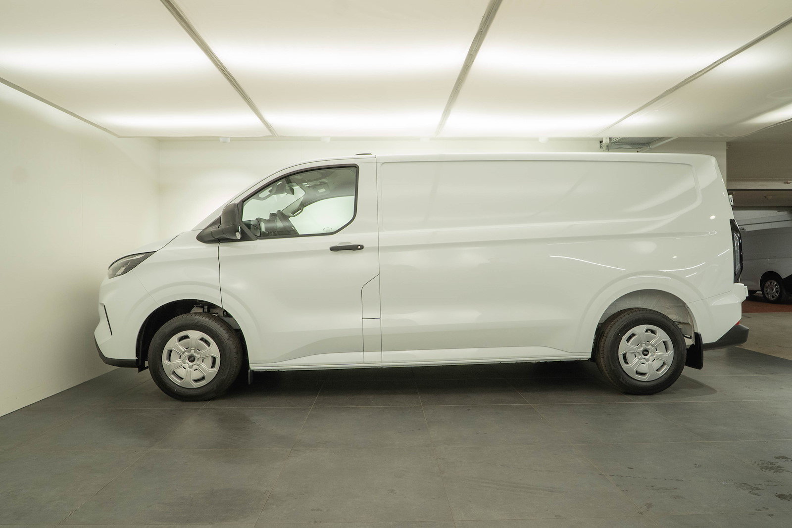 FORD Transit C Van 320 L2 2.0 EcoBlue 136 Trend, Diesel, Voiture nouvelle, Automatique - 3