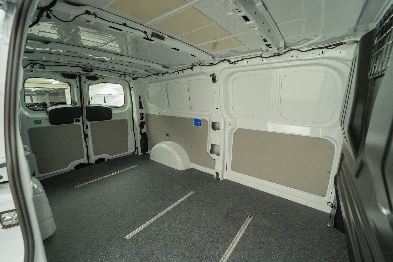 FORD Transit C Van 320 L2 2.0 EcoBlue 136 Trend, Diesel, Voiture nouvelle, Automatique - 6
