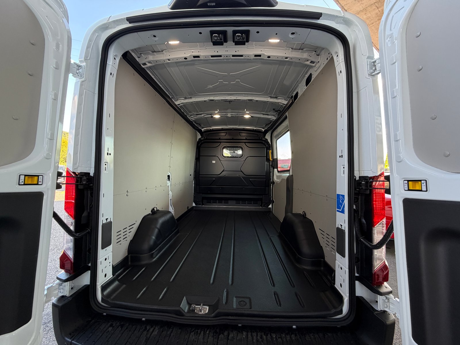 FORD Transit Van 350 L2 Trend 2.0 TDCi 130 FWD A, Diesel, Auto nuove, Automatico - 6
