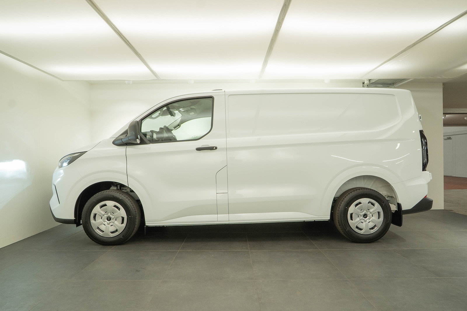 FORD Transit C Van 320 L1 2.0 EcoBlue 136 Trend, Diesel, Neuwagen, Handschaltung - 3