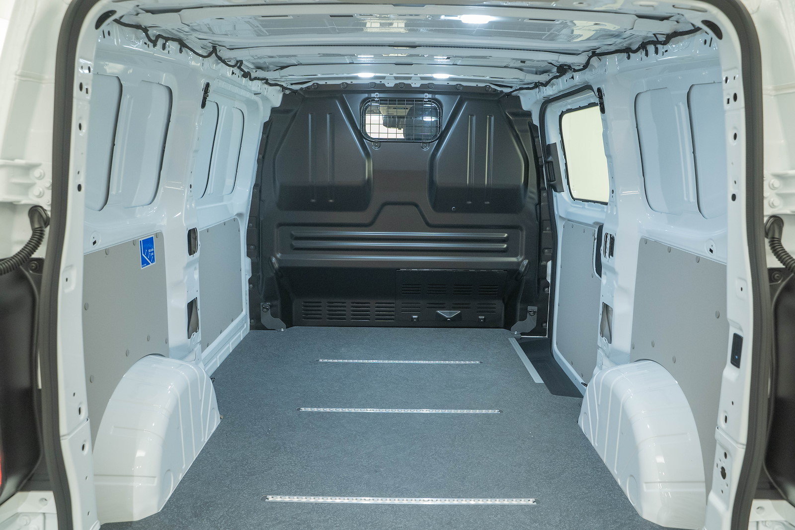 FORD Transit C Van 320 L1 2.0 EcoBlue 136 Trend, Diesel, Neuwagen, Handschaltung - 5