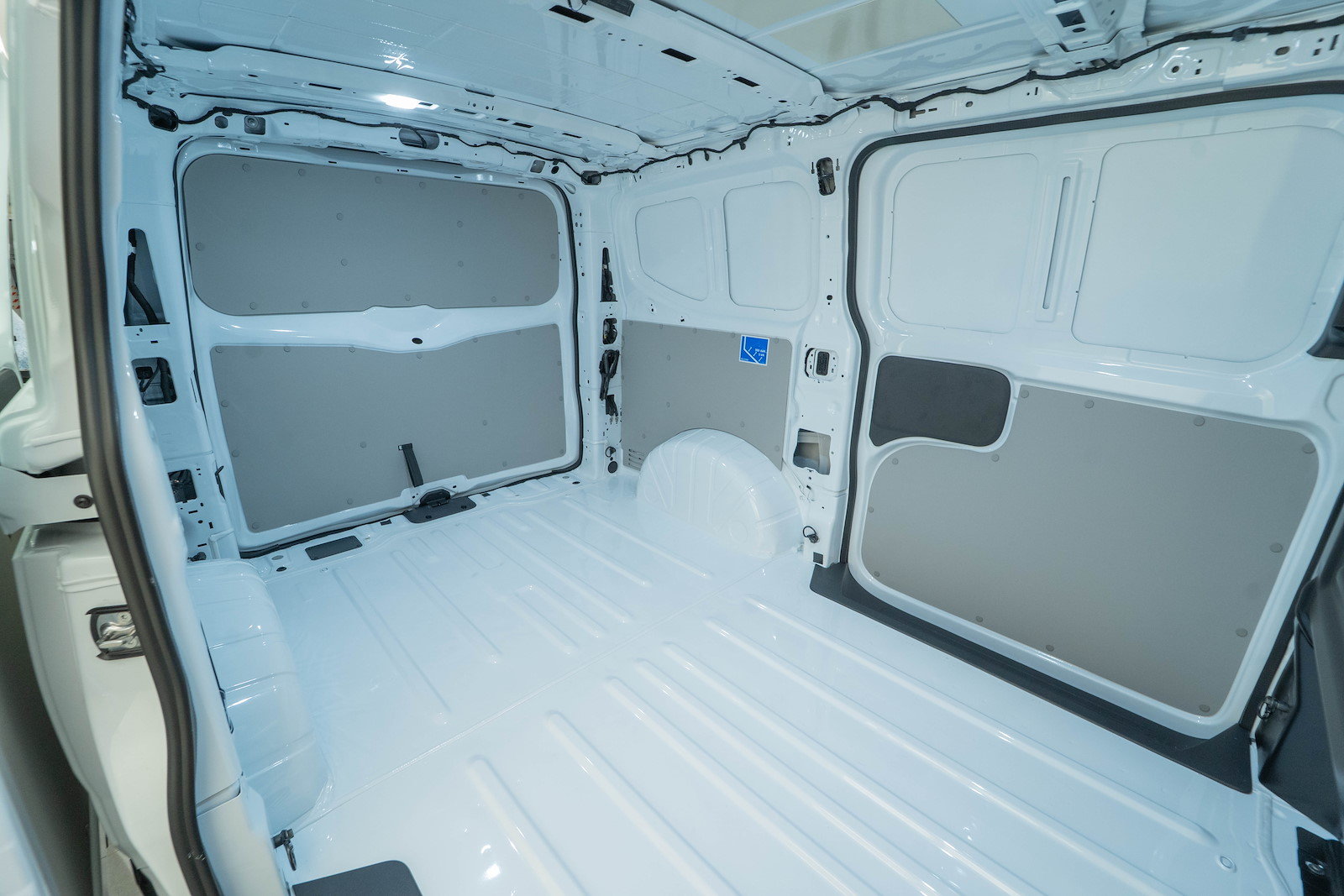 FORD Transit C Van 320 L1 2.0 EcoBlue 170 Trend 4x4, Diesel, Voiture nouvelle, Automatique - 6