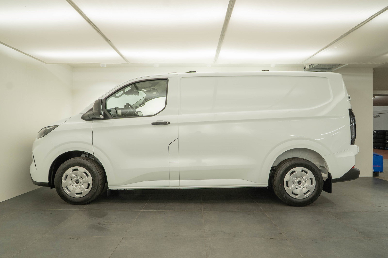FORD Transit C Van 320 L1 2.0 EcoBlue 136 Trend 4x4, Diesel, New car, Automatic - 3