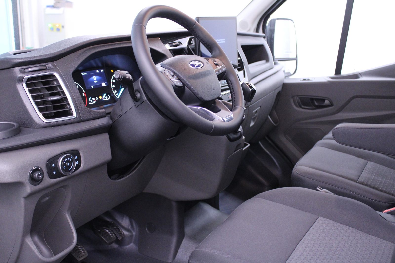 FORD Transit Kab.-Ch. 350 L4 2.0 EcoBlue 170 Trend, Diesel, Neuwagen, Handschaltung - 2